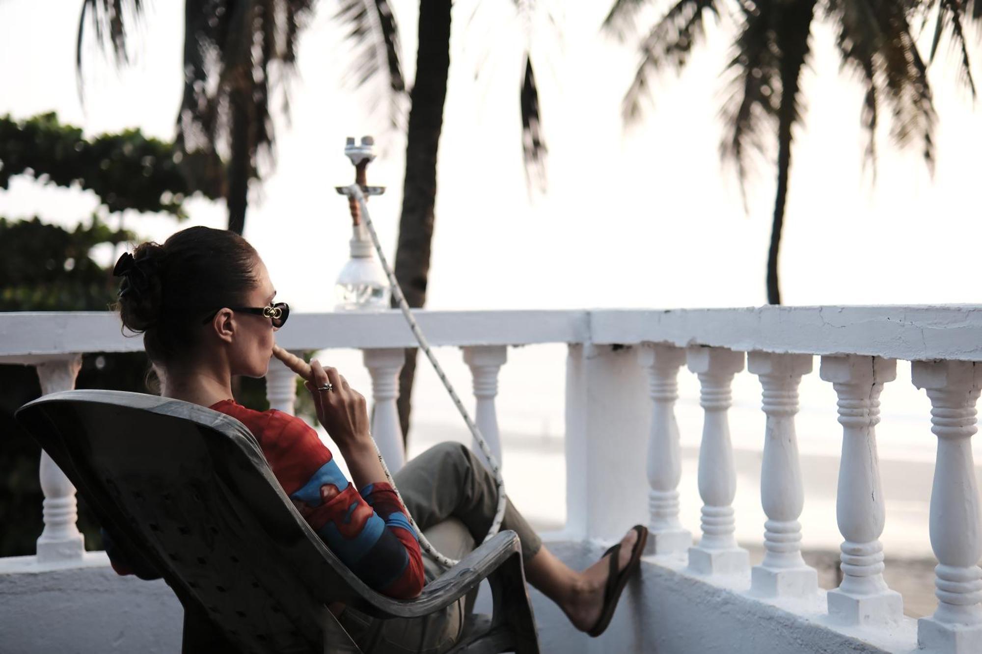 Is It Beachfront - Rooms, Cafe & Events *