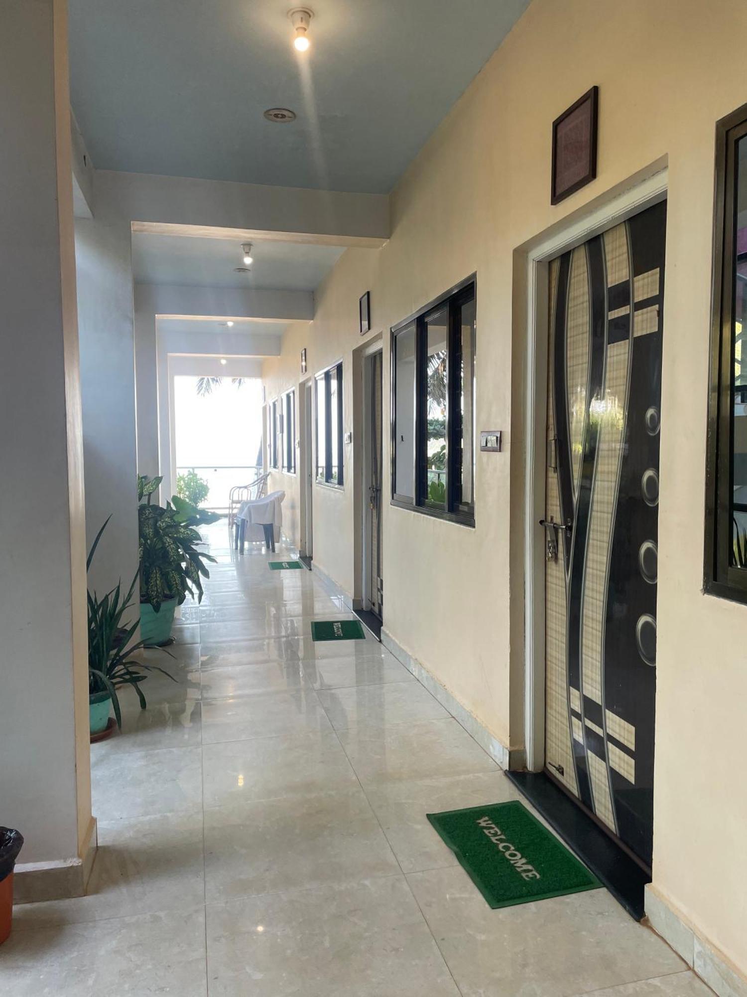 गेस्ट हाउस Is It Beachfront - Rooms, Cafe & Events
