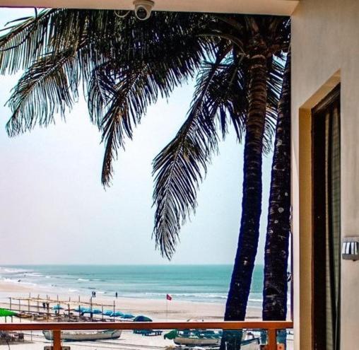 Is It Beachfront - Rooms, Cafe & Events * Arambol