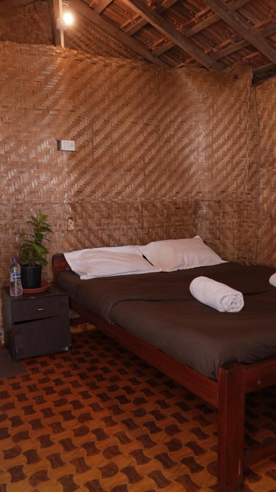 Is It Beachfront - Rooms, Cafe & Events गेस्ट हाउस *